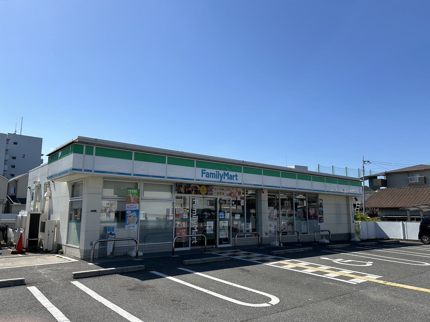 ファミリーマート一津屋三丁目店